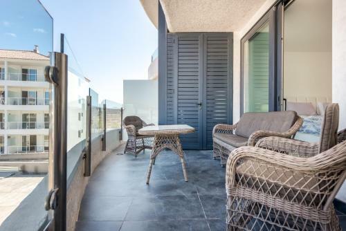 Apartamento The Waves, Luxurious 5*, Wifi, Olympic Pool