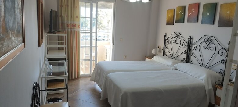 Hotel Miraya