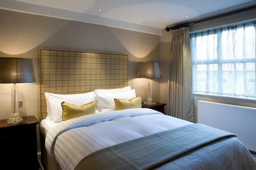 Castle Hotel