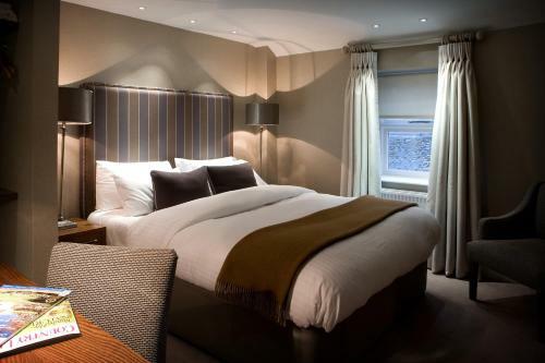 Castle Hotel