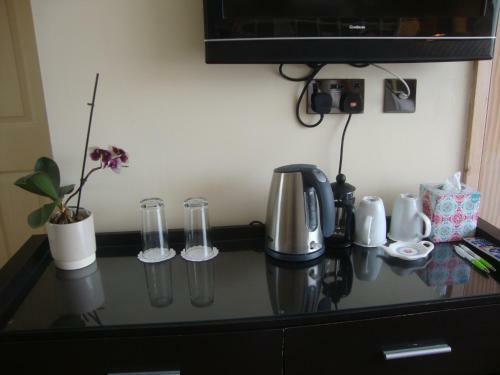 Canal View Bed And Breakfast