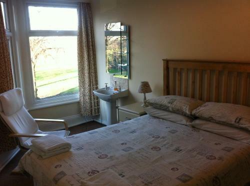 Hostal Chadwick Guest House