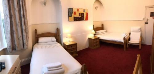 Hostal Chadwick Guest House