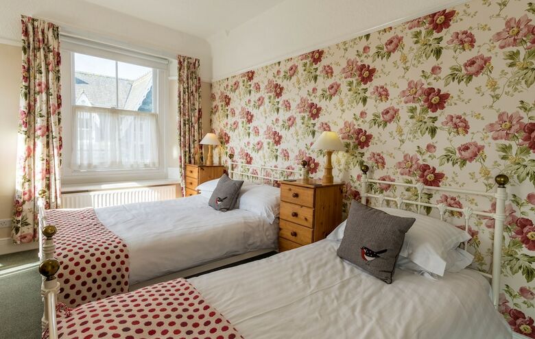 Hostal Dorchester House