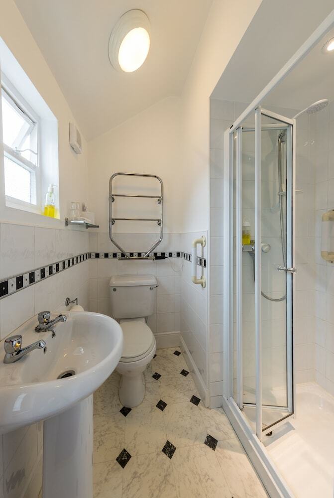 Hostal Dorchester House