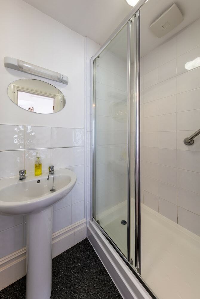 Hostal Dorchester House