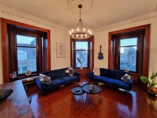 Luxury 2 Bedroom City Centre Apartment With Panoramic Views And High Ceilings