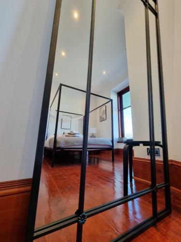 Luxury 2 Bedroom City Centre Apartment With Panoramic Views And High Ceilings