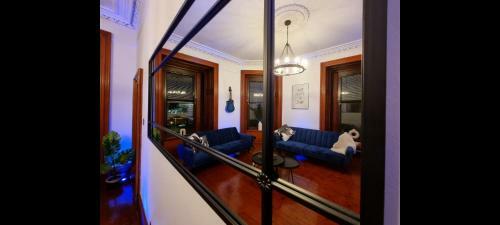 Luxury 2 Bedroom City Centre Apartment With Panoramic Views And High Ceilings