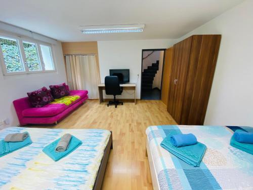Leon's Holiday Homes Villa 1