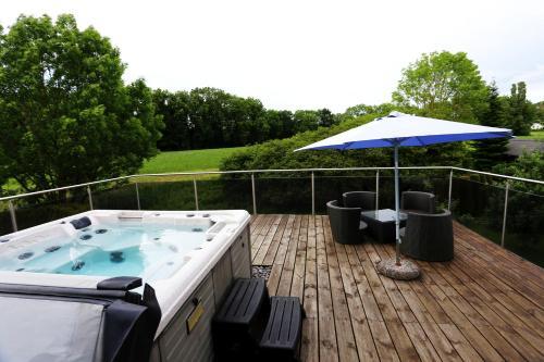 Leon's Holiday Homes Villa 1