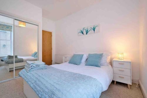 Modern & Spacious Apartment In City Centre