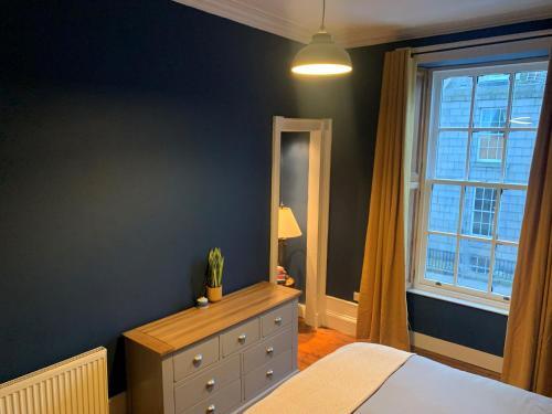 Spacious 1-bed City Centre Apartment In Aberdeen