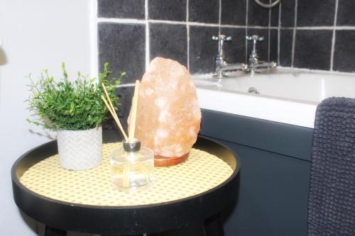 Spacious 1-bed City Centre Apartment In Aberdeen
