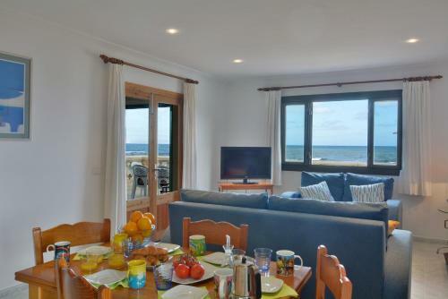 Mallorca Beach Front Line Apartment 6 Pers