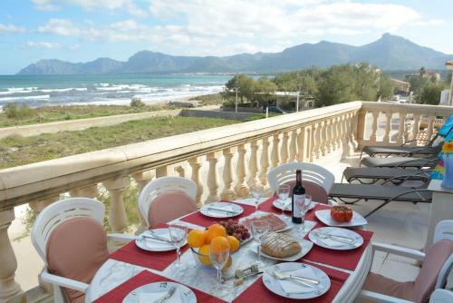 Mallorca Beach Front Line Apartment 6 Pers