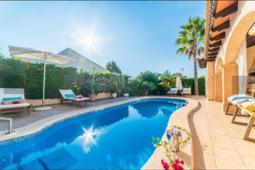 Villa Bella Con Piscina