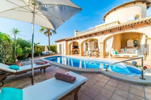 Villa Bella Con Piscina