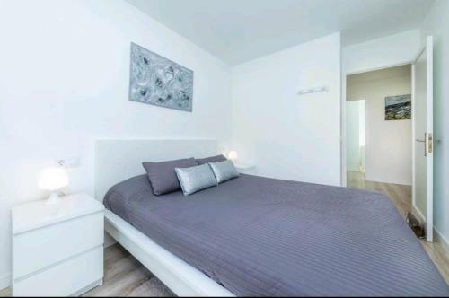 Villa Con Piscina Junto Al Mar