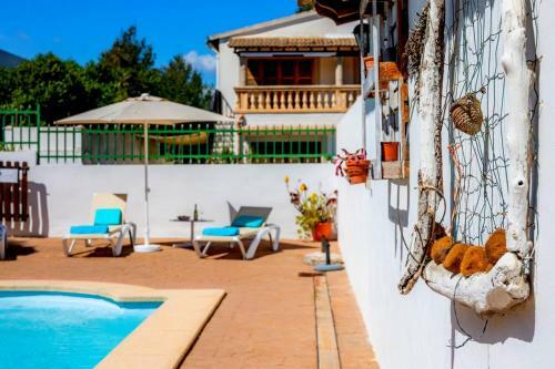 Villa Con Piscina En Son Serra