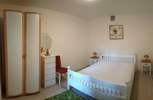 Spacious Apartment In The City Center