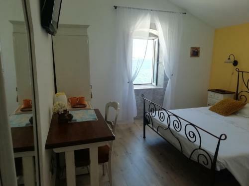 Hostal Guesthouse Kod Tri Palme