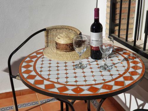 Spacious Ground Floor Apartment With Garden & Communal Pool