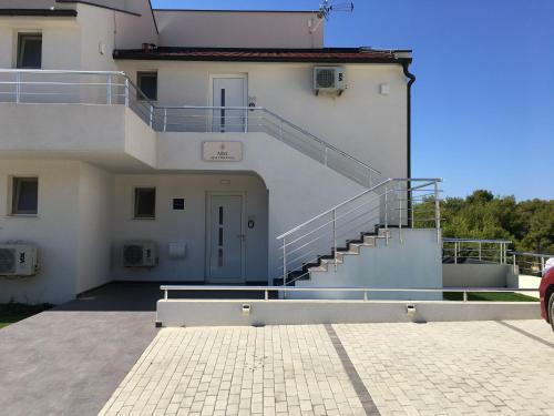 Ada Apartments