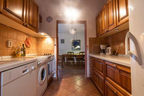 House Lunja
