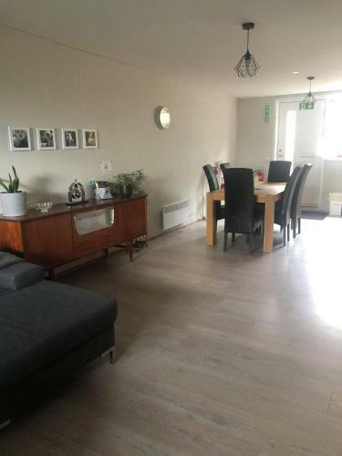Hostal �verhamar Hostel