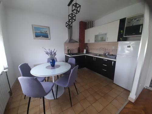Mika Apartmani