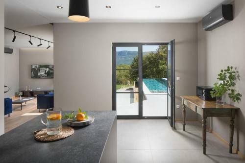 Beautiful Villa Mons Caldera