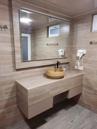 House Bn