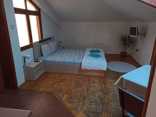 Hostal Guest House Ganovi