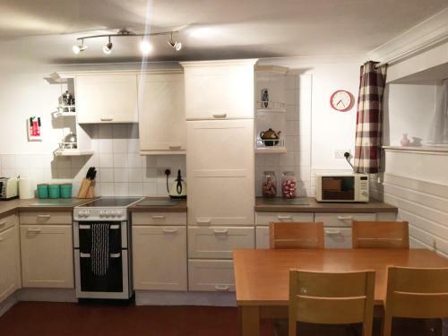 Perfect Cottage Ideal Location For Exploring Scotland, Highlands & Edinburgh