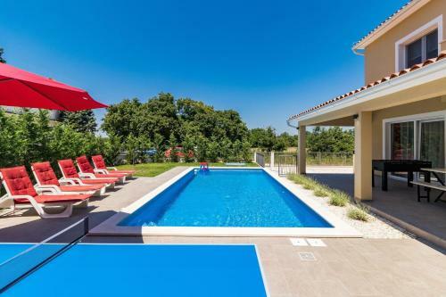 Villa-boscari-relaxing-villa-surrounded-by-woods