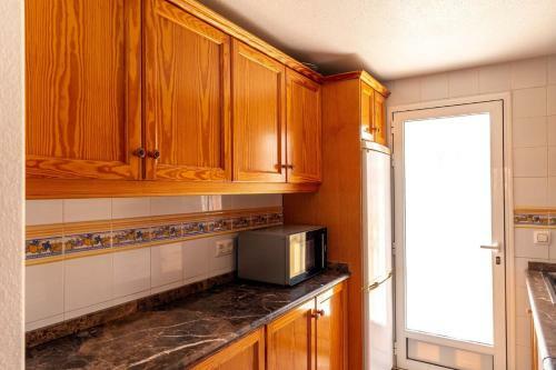 Fabulous 3 Bed House With 4 Communal Pools