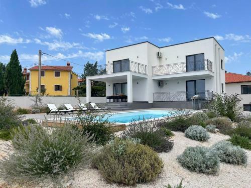 Villa Holiday House Seamare III