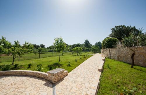 Villa Betiga 2, With Pool And Jacuzzi