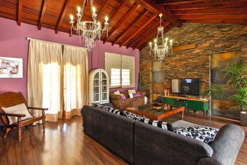 Holiday Home, La Asomada