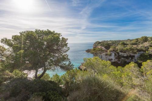 Es Ja�