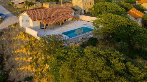 Stone Villa Oasis, Vrana Lake