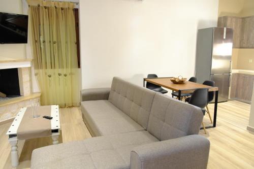 Villa Estrella ( Modern New Building Pool House)
