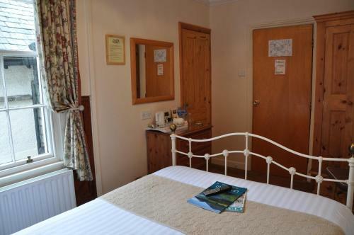 Hostal The Paddock Guest House