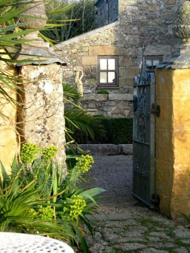 Bed & Breakfast Ednovean Farm