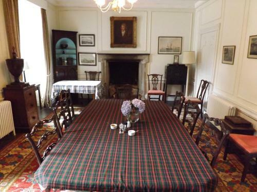 Hostal Trereife House