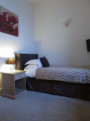 Hostal Beachfield Hotel