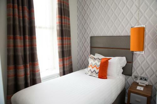 Queens Hotel