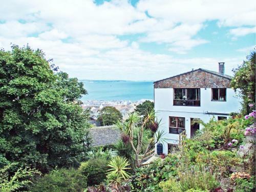 Bed & Breakfast Marine Lodge