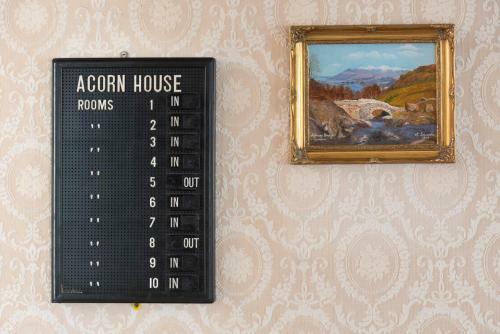Hostal Acorn House